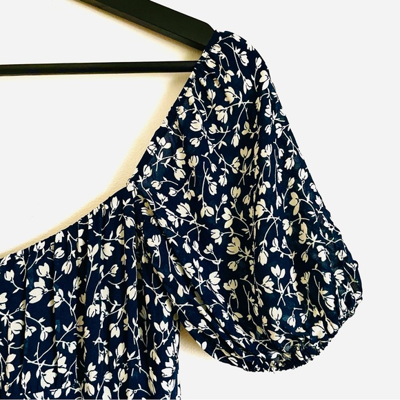 Reformation Hannah Floral Midi Dress In Navy Blue & White Size 4 EUC - Picture 11 of 13